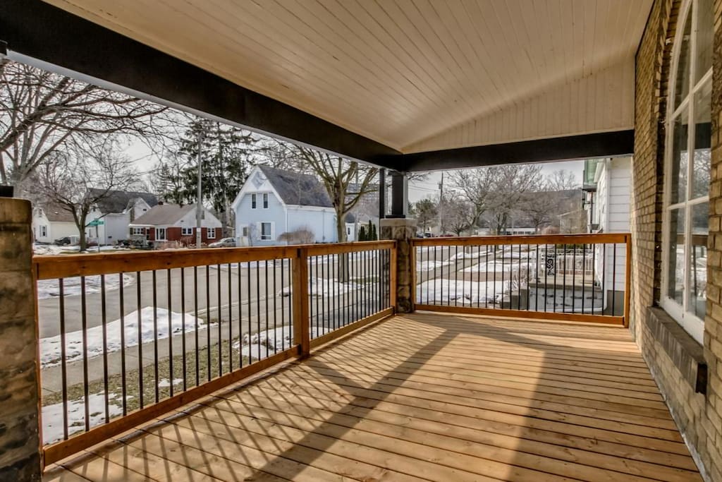 Front porch (Furnished)