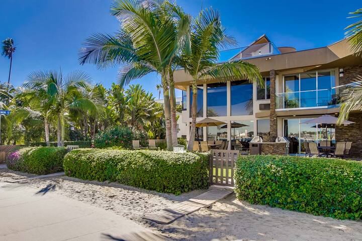 Villa on the Bay - 4 Bedroom