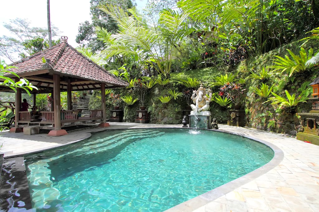 Luxury 7 Villa Estate Yoga Retreat at Ubud Villas for 
