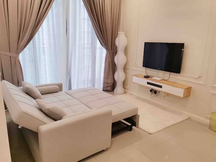 Living room - KING SIZE sofa bed