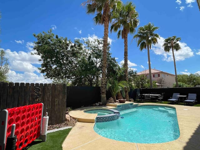 Unwind in Unique Pool Home-8 mile 2strip gallery image 2