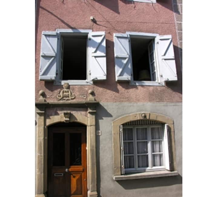 Maison Villageoise En Moyenne Monta - Seix
