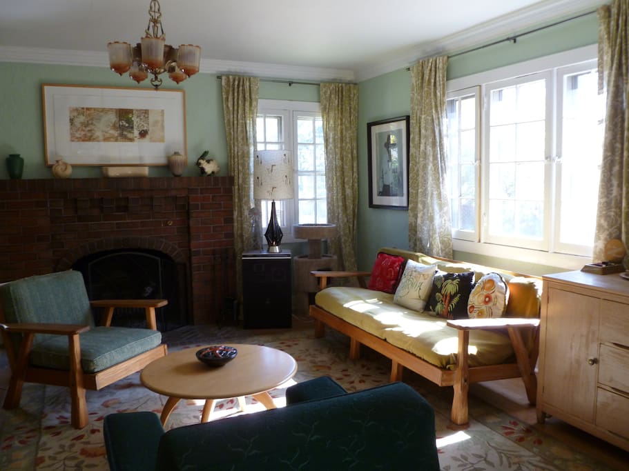 Living room has east and south sun
