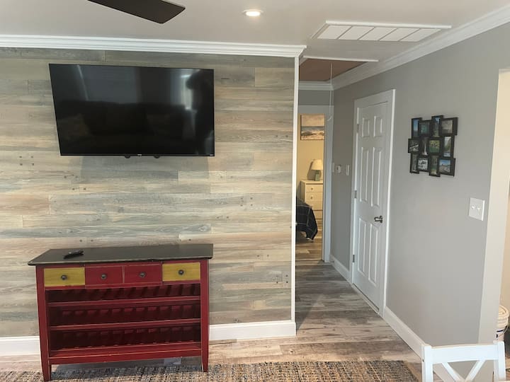 O-wow! 2 Br House, 1 Block To Beach - Dogs Welcome - Brigantine, NJ