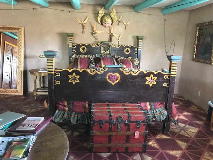 Camino Real Casita A, hot tub whole home/Espanola