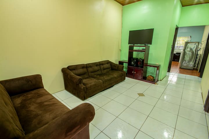 Amplia Casa Hacienda Junto Al Río Burrío - La Fortuna