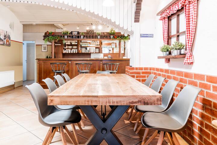※ Casa BARvaria ※Incredible 8BR※ HUGE※With a BAR ※ gallery image 5