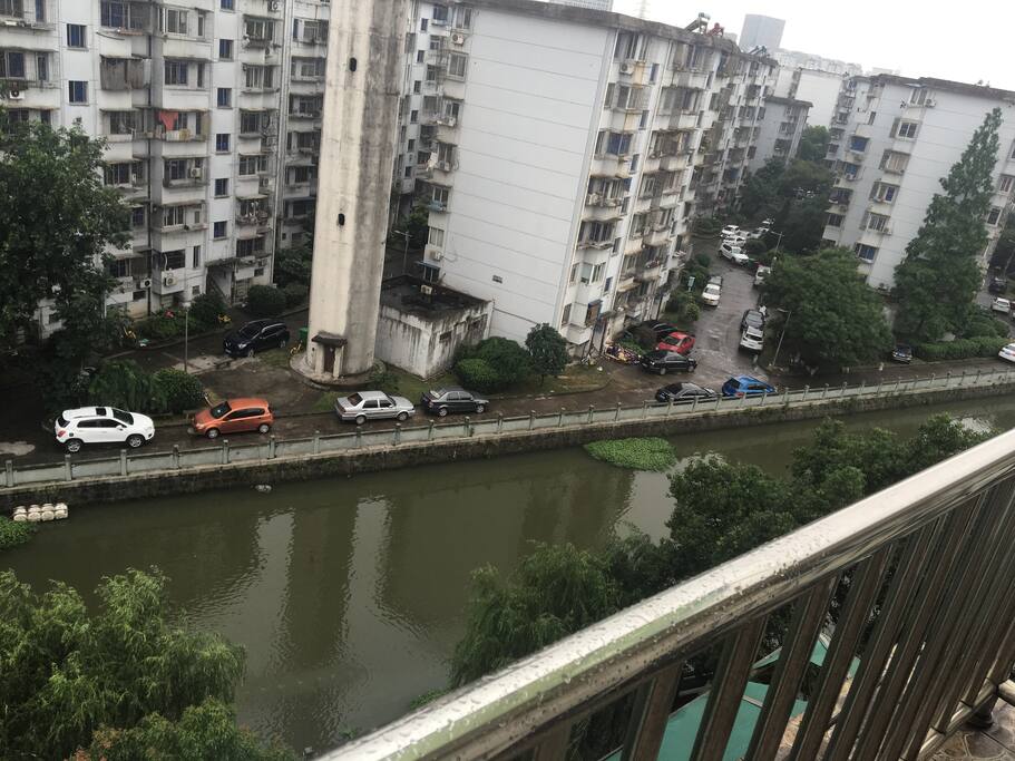阳台外风景