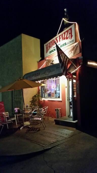 Photo of Hank's Pizza