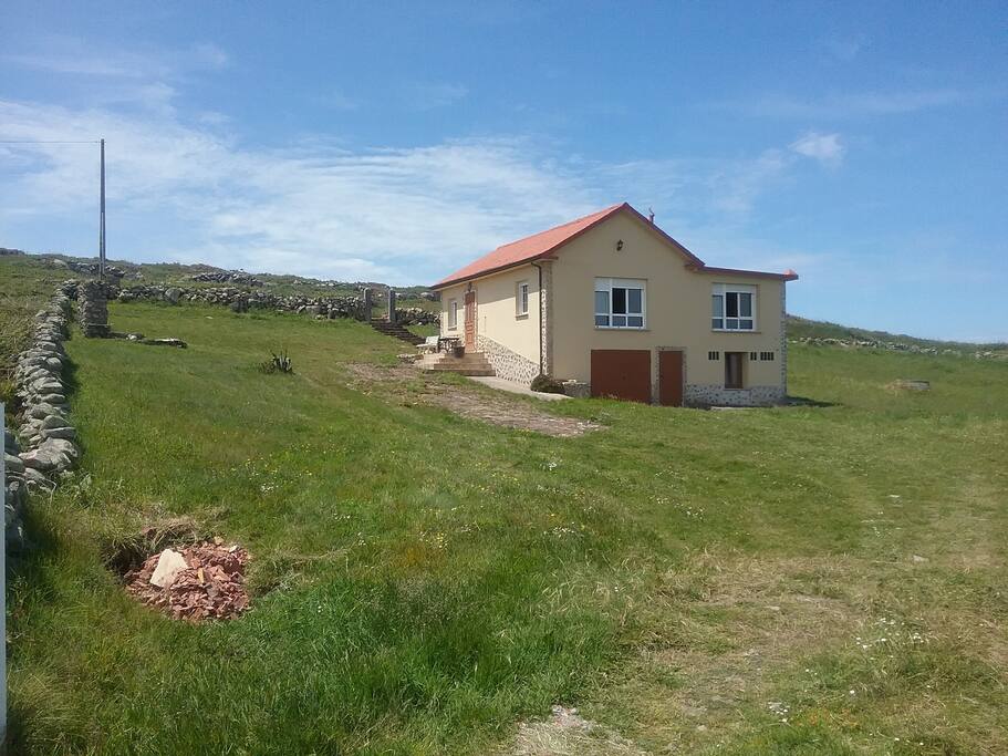 FACHADA Y PARCELA