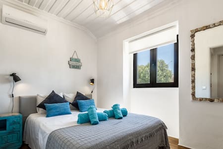 ★ Fisherman Beach House in Albufeira, Algarve ★