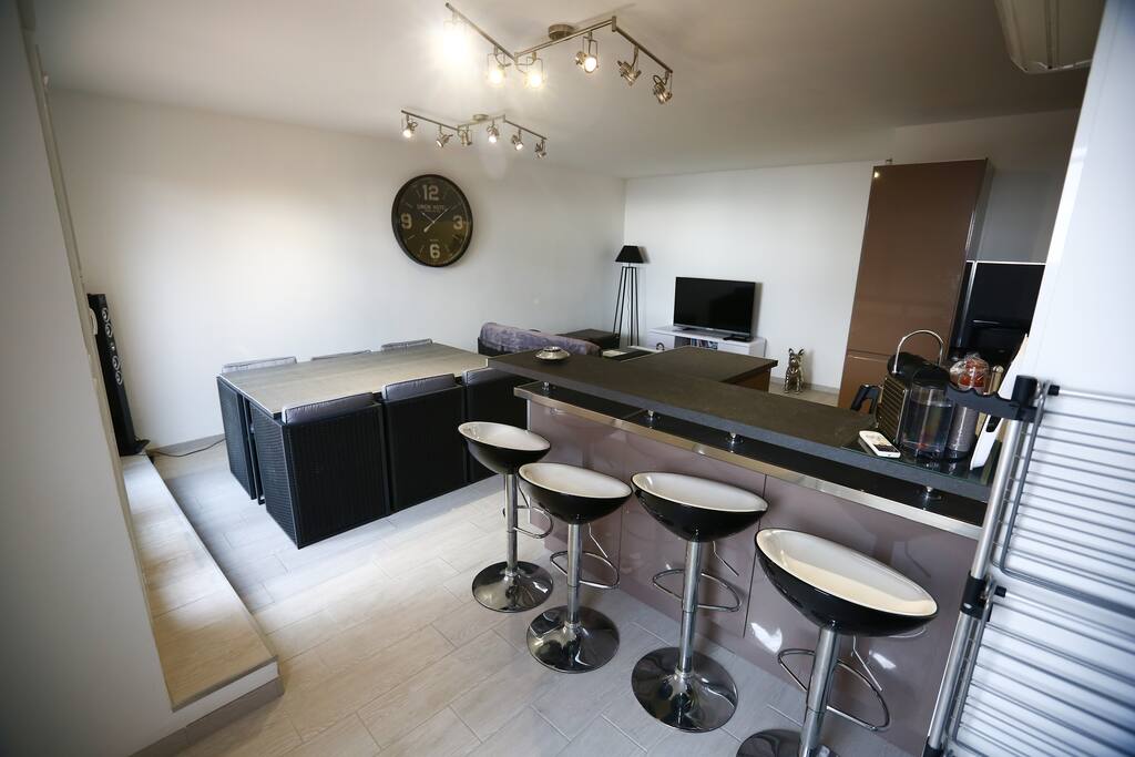 Salon/Séjour/Cuisine RDC