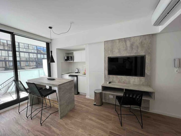 Apartamento novo de 1 quarto no centro em Retiro