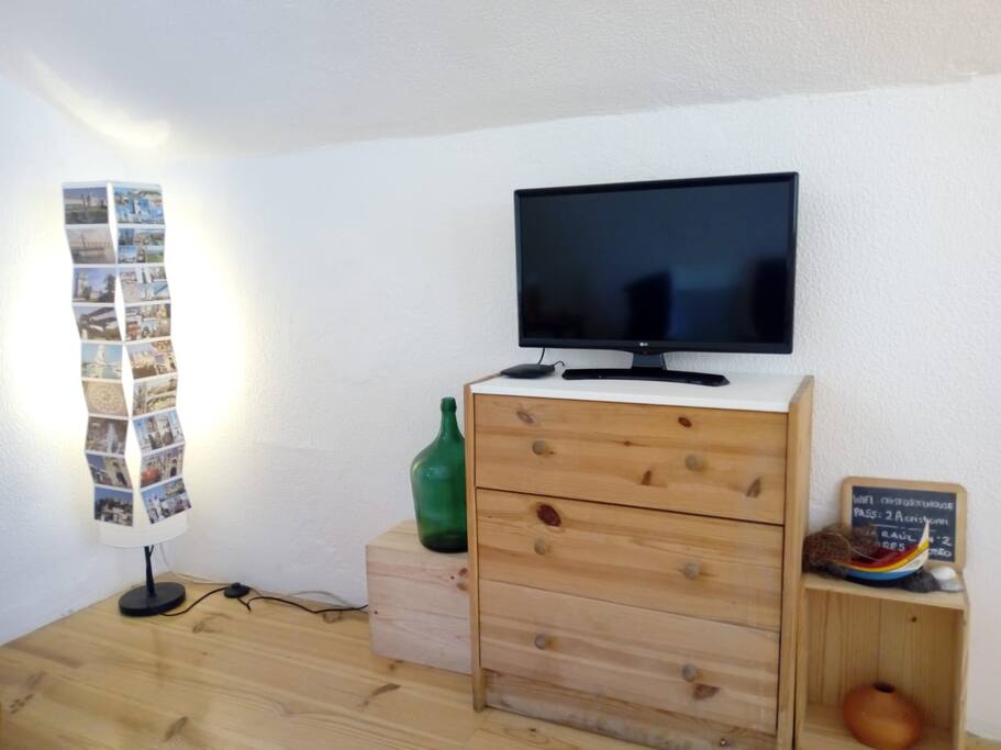 TV c/ Box e Netflix