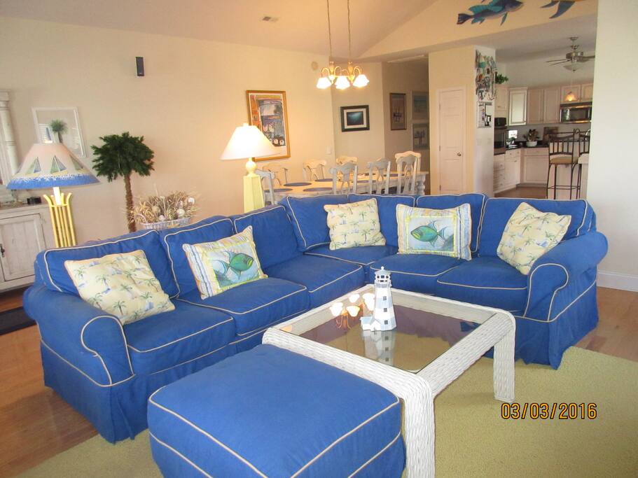 Comfy Sectional Couch with Ottoman