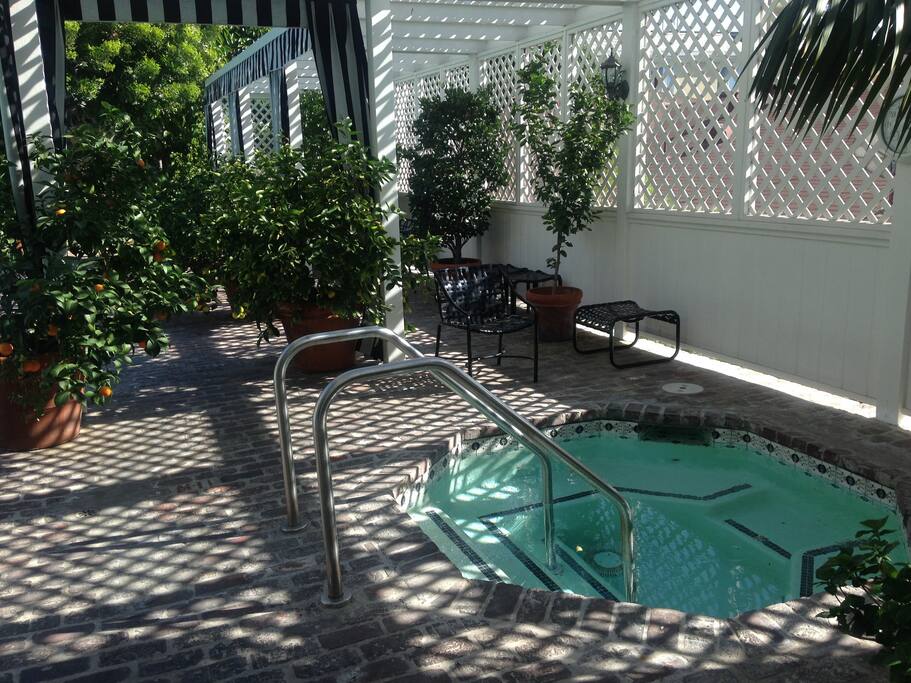 Hot tub open 24hrs