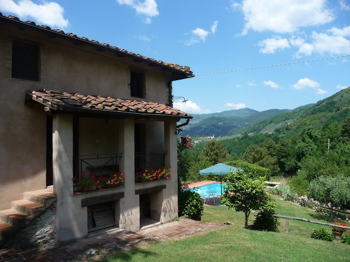 House in the hills of Lucca Apartments for Rent in Aquilea, Tuscany