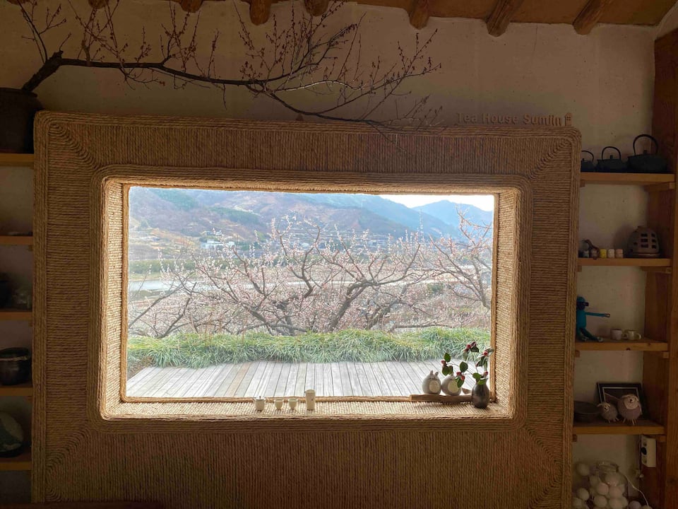 Top-earning Airbnb listing in Gwangyang-si, 1 bedroom