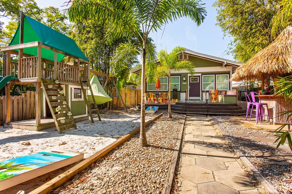 Relax While the Kids Play