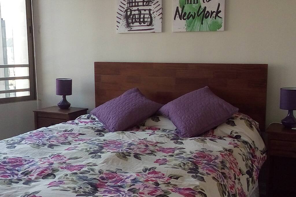 Cama de dos plazas.