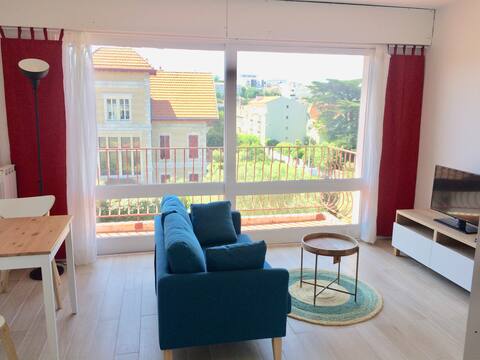 Successful Airbnb property: Nice 2-room apartment with balcony in St Charles – walking distance to the beach in Biarritz