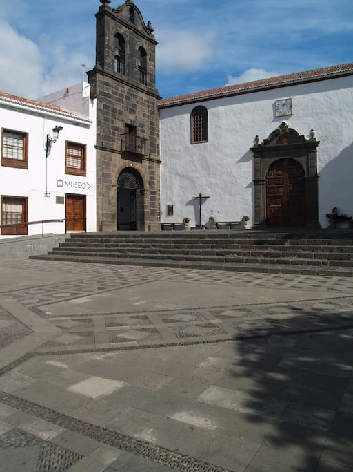 Plaza San Francisco. Museo Insular
