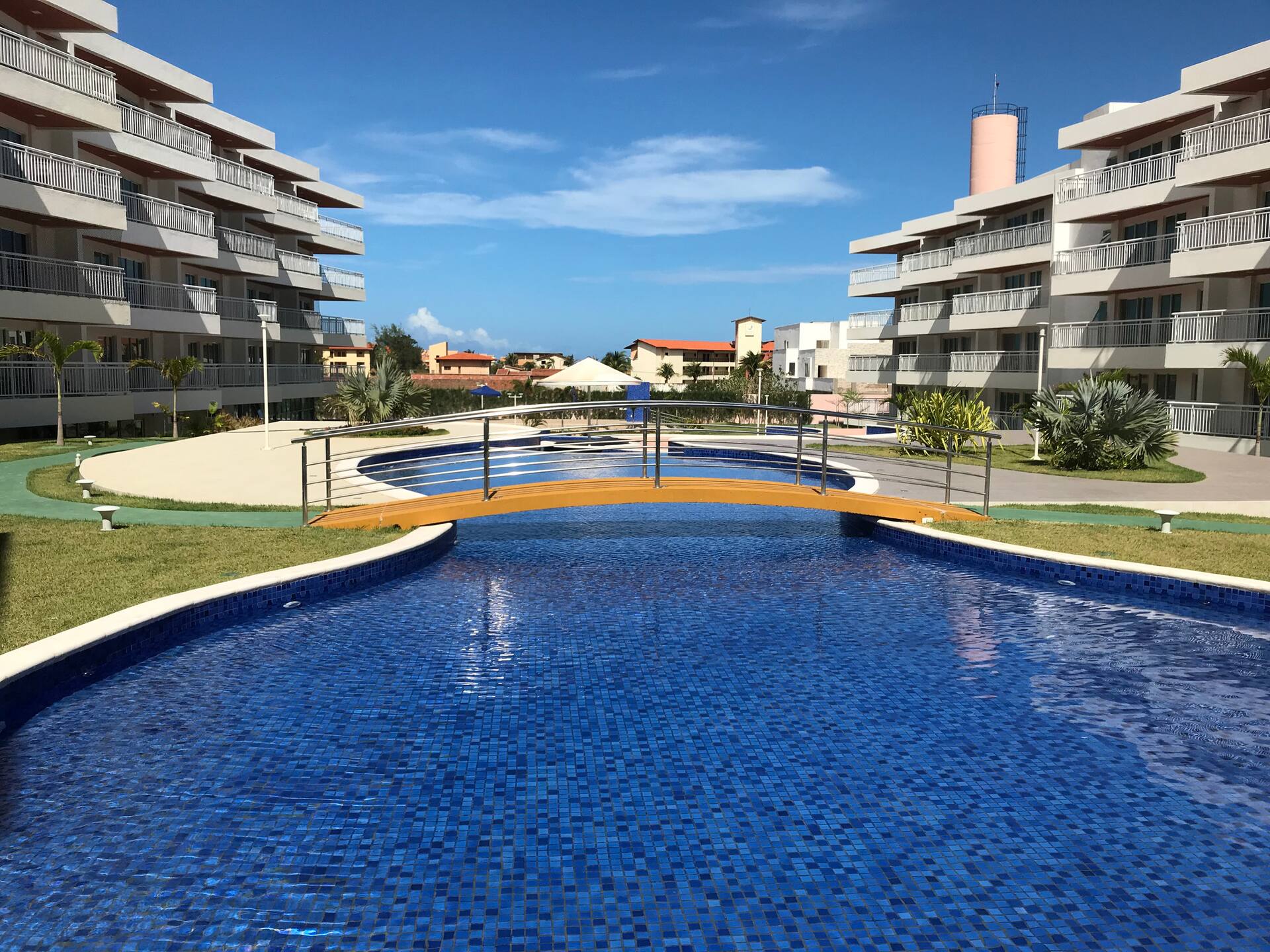 Piękny Apt, 3 apartamenty, AR Split, kompletny, umeblowany ,, Luksusowy, 600 m od Waterpq