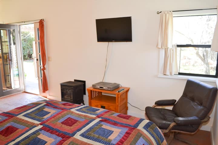 The Hideaway at Berry Patch Cottage