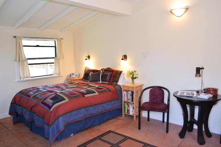 The Hideaway at Berry Patch Cottage