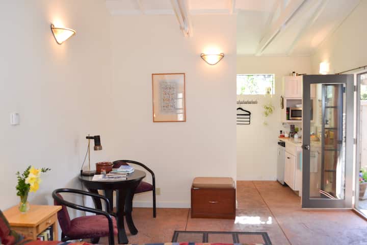 The Hideaway at Berry Patch Cottage