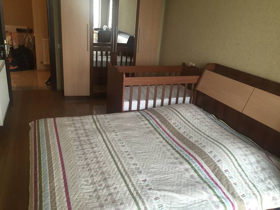Bedroom N1 with an infant bed