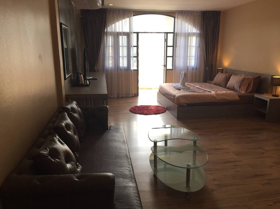 Living area with Sofa and coffee table