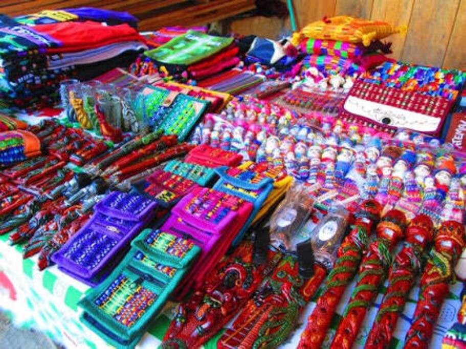 Artesanías a escasos minutos de las cabañas