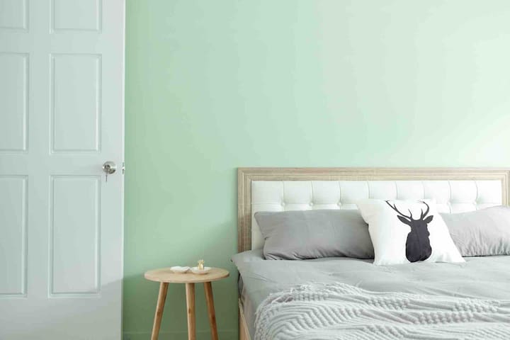 [大安區]超讚房東！北歐清新風~捷運4分鐘、台北101、臨江夜市、電梯、4房2衛浴、嬰兒床、遊戲區。