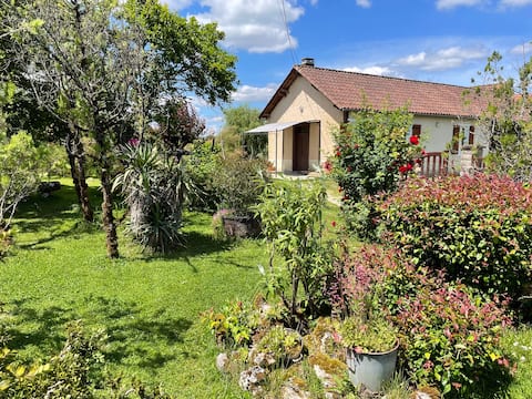 "Le Gouyat" gîte, entire house in Périgord Noir