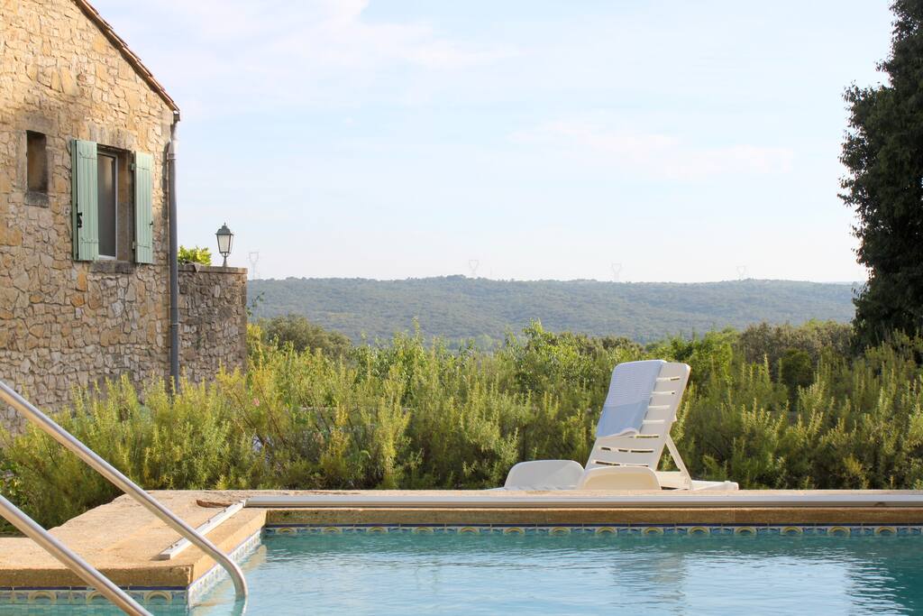 Piscine chauffée avec vue