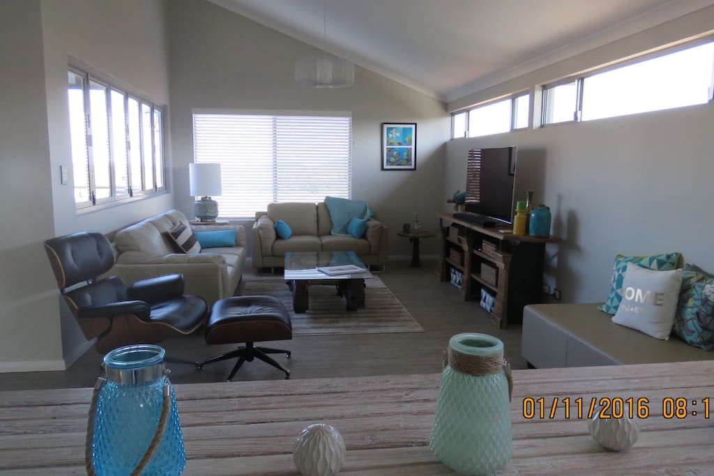 Large comfortable and well equipped lounge and sitting area.