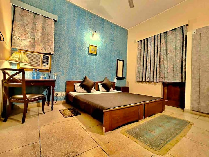 Јамуна - соба 1 | Работно биро