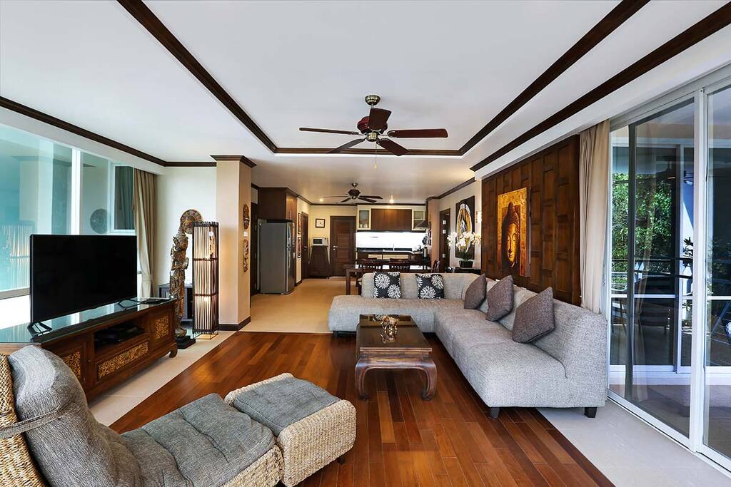 The Lounge into the kitchen