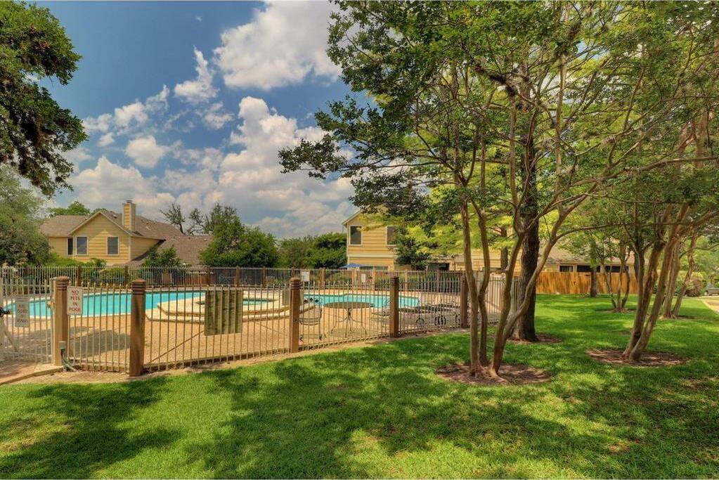 Pool view