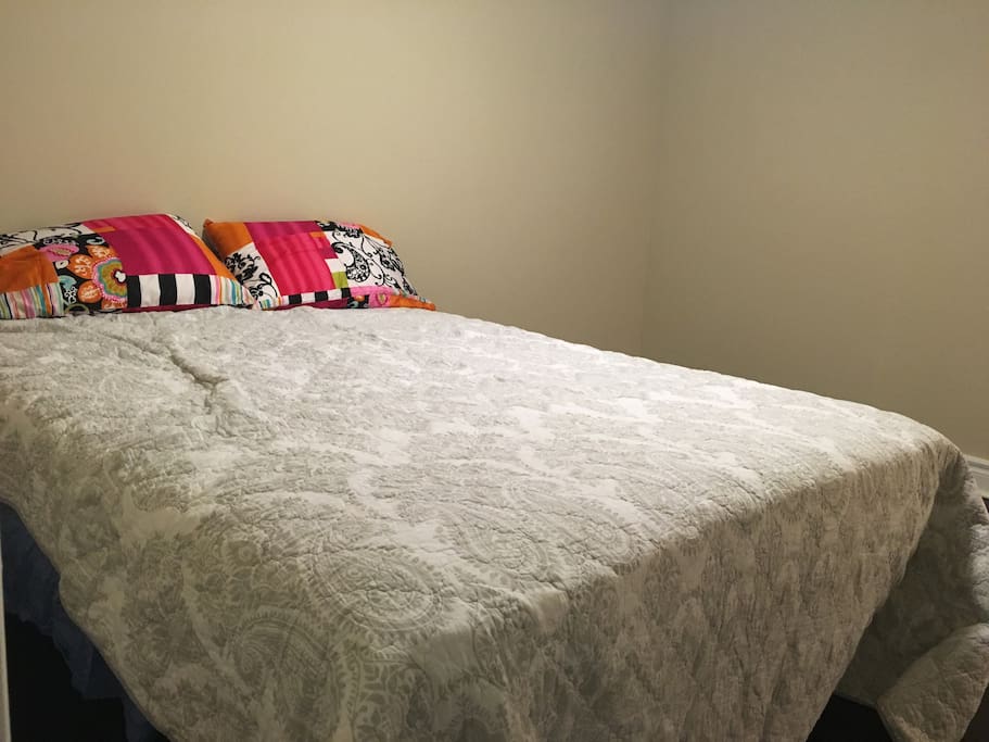 Bedroom with Queen bed.