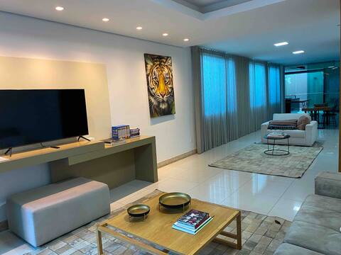 House in Pedro Leopoldo with a garage