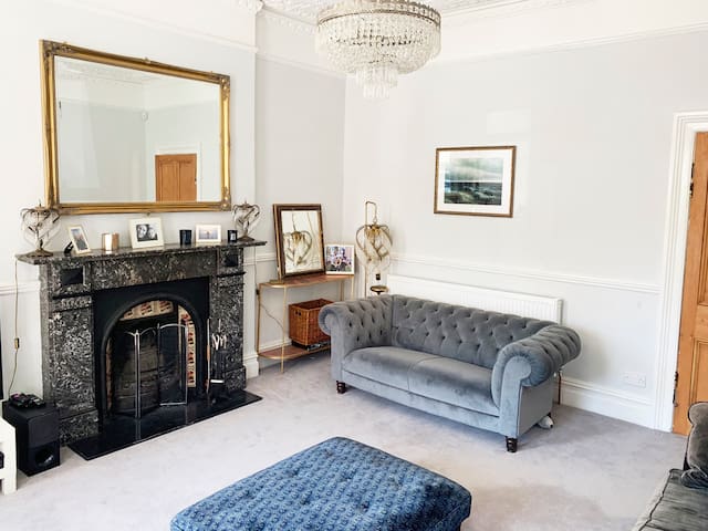 Large beautiful family home in central Bristol gallery image 5