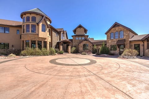 Zion Luxury Villa with Hot Tub & Theater & Views