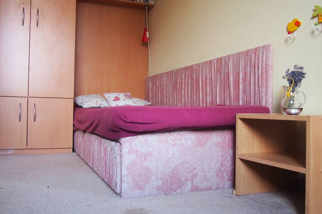 Cozy room for one person.