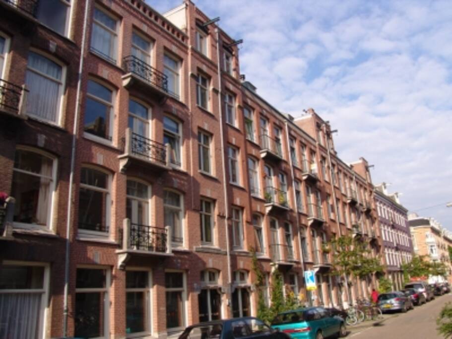 The street, Eerste Helmerstraat