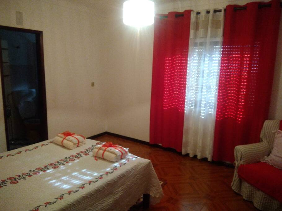 Bedroom w/private WC