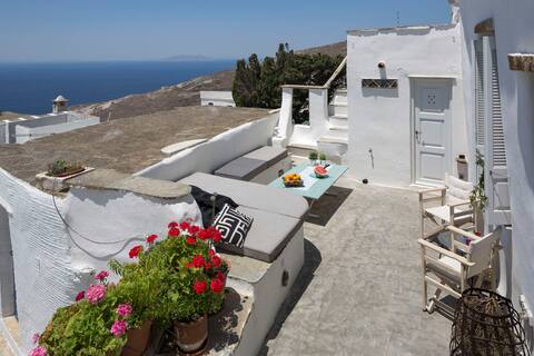 Experience living in a stone house/Isternia
