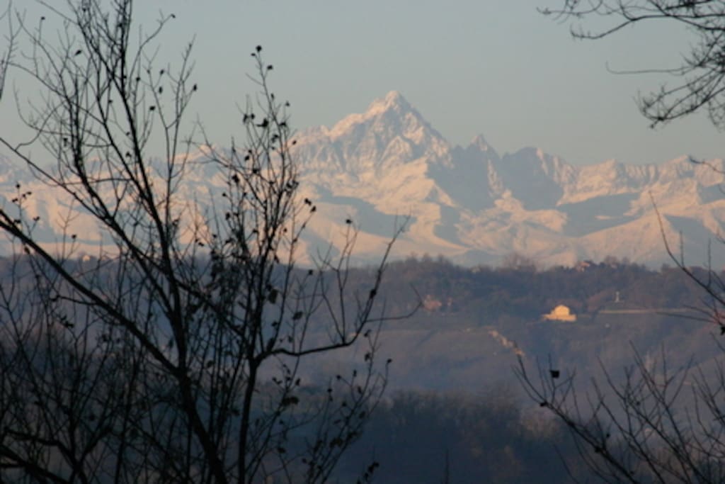 Ca Momplin I - Enjoy the breathtaking view of the Western Alps from your doorsteps
