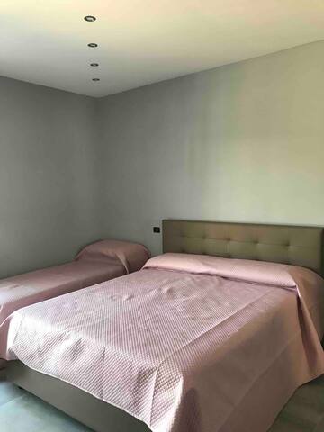 Ample house between Bagnoli and Fuorigrotta area gallery image 3